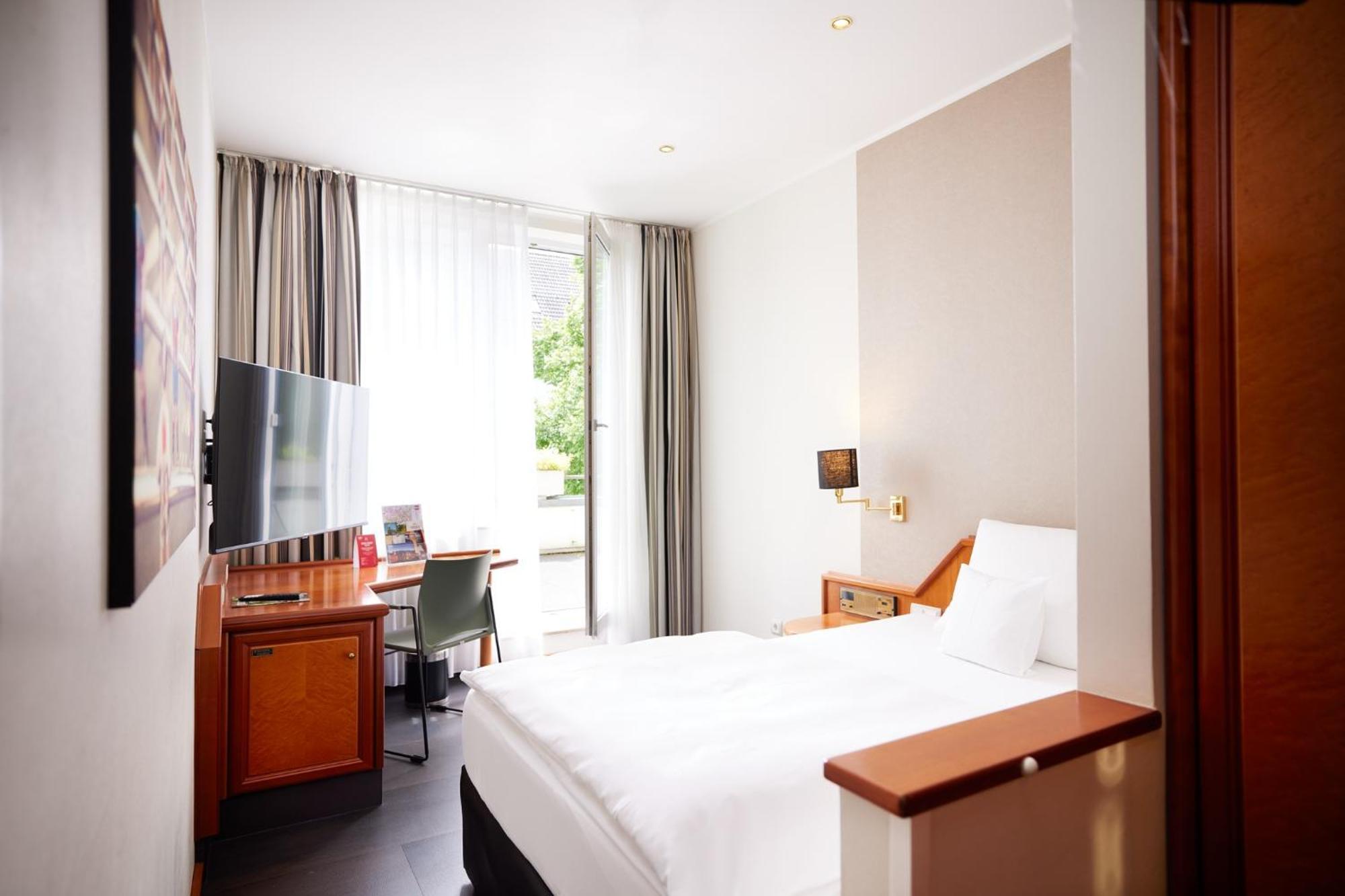 Kochs Stadthotel Olpe Bagian luar foto
